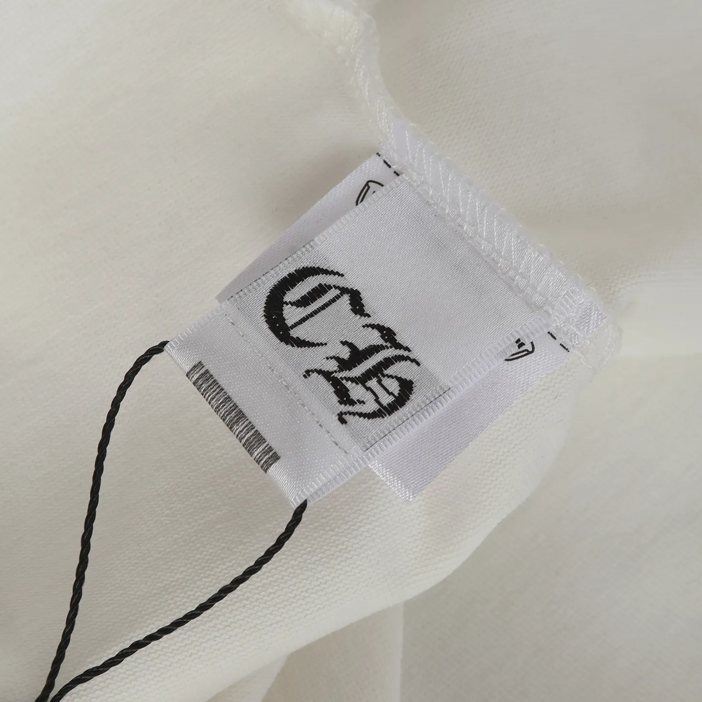 🅿️270 Come Hearts/Kro Heart Sanskrit Printed Long Sleeve, King of Autumn and Winter! Chest pockets, high weight threads on collar and cuffs, custom woven and dyed 280g double yarn pure cotton fabric, washed anti-counterfeiting tags and other auxiliary materials are all correct versions, super conspicuous, super good-looking and super atmospheric, same style for men and women! The overall upper body shows fashion and individuality, and it is recommended for couples to wear it together!! Color: Black White Size: XS-L